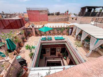 Maison d’hôte pour 2 personnes, avec piscine ainsi que jacuzzi et terrasse à Marrakech