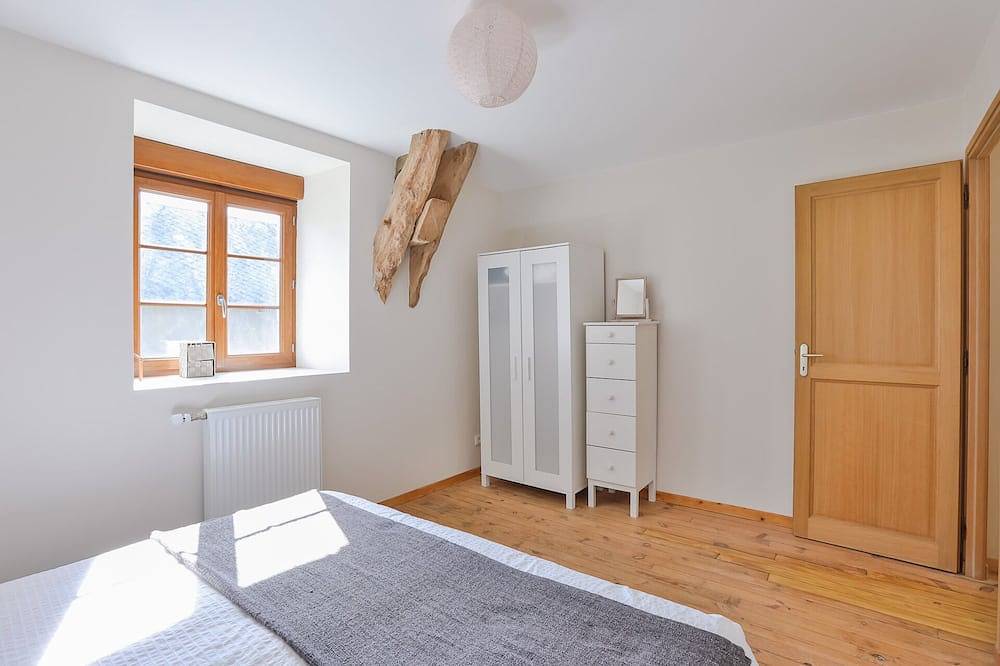 Location de vacances contemporain Gite Dans Gavray, Manche in Lengronne, Région de Coutances
