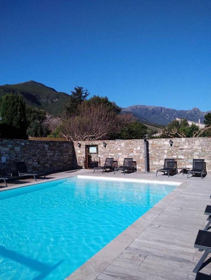 Appartement de vacances pour 2 personnes, avec piscine et terrasse, animaux acceptés