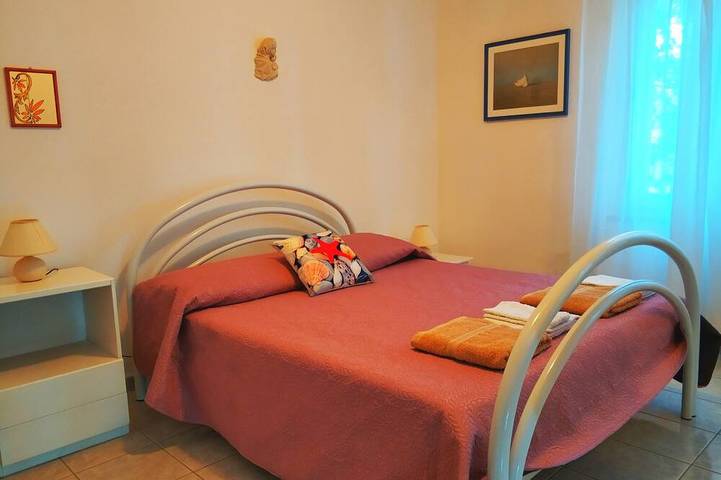Appartamento intero, Comoda e tranquilla casa vacanza a cala gonone   AC  WIFI Cin It091017C2000P2115 in Cala Gonone, Dorgali
