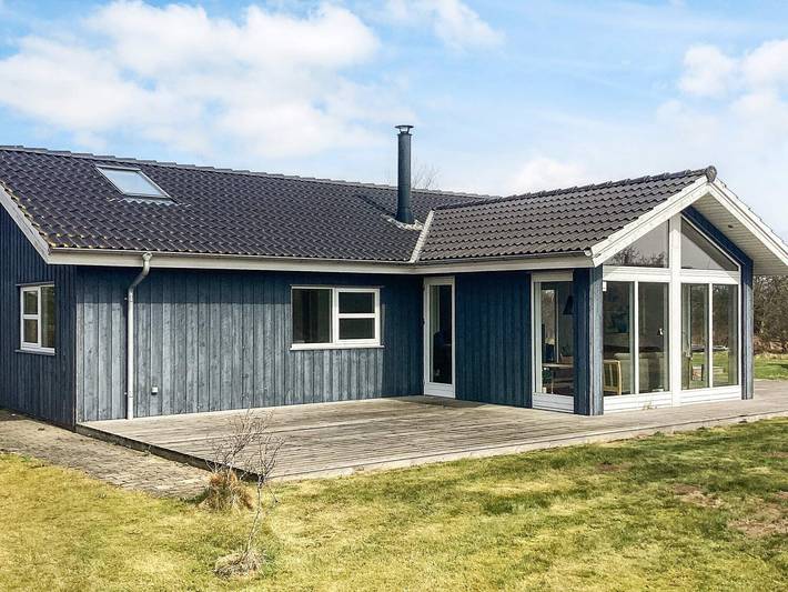 Ferienhaus für 8 Personen, mit Terrasse und Garten sowie Sauna in Tranum Strand