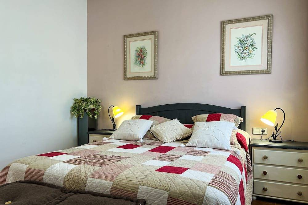 Casa capacidad 10 pax con piscina privada, bbq y Wifi gratis in San Cipriano de Vallalta, Costa del Maresme