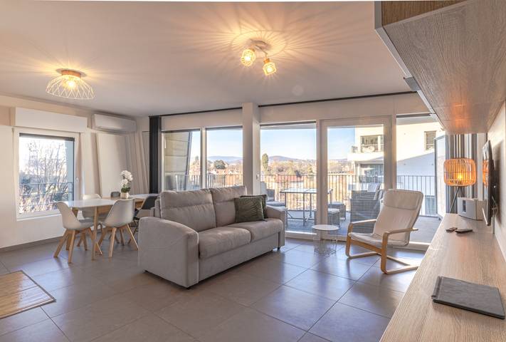 Location de vacances pour 6 personnes, avec Terrasse et Vue sur le lac à Annecy