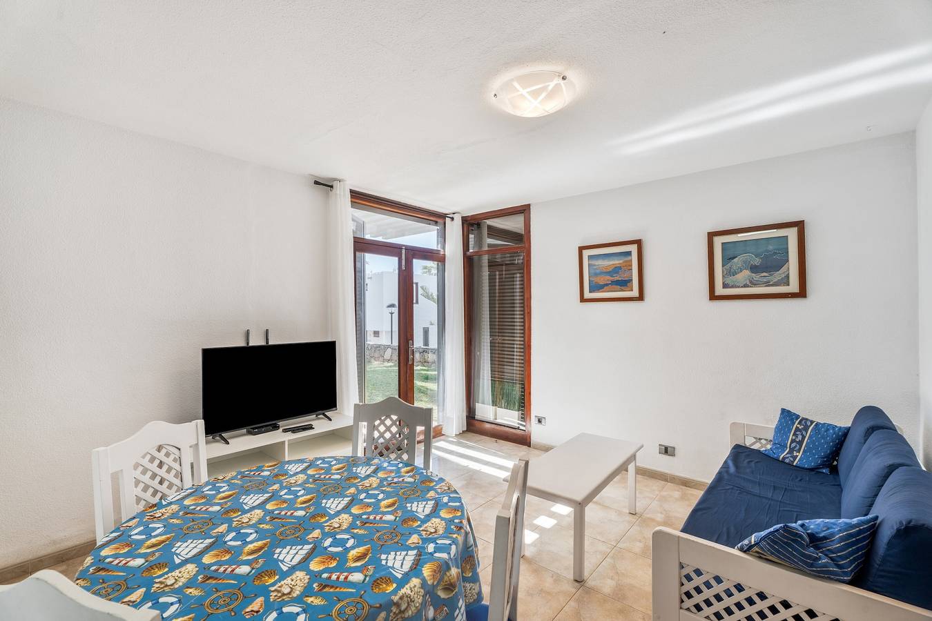 Suite Villa Rucaba – Tuin en zwembad in het centrum van Playa de Las Américas in Playa de Troya, Adeje