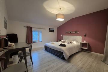 Location de vacances pour 6 personnes, avec jardin à Riols