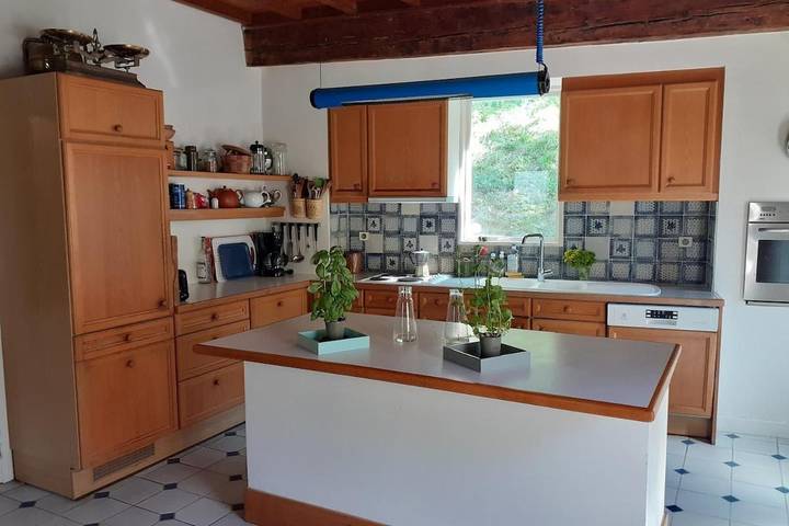 Location de vacances pour 9 personnes, avec vue et terrasse à Ponet-et-Saint-Auban