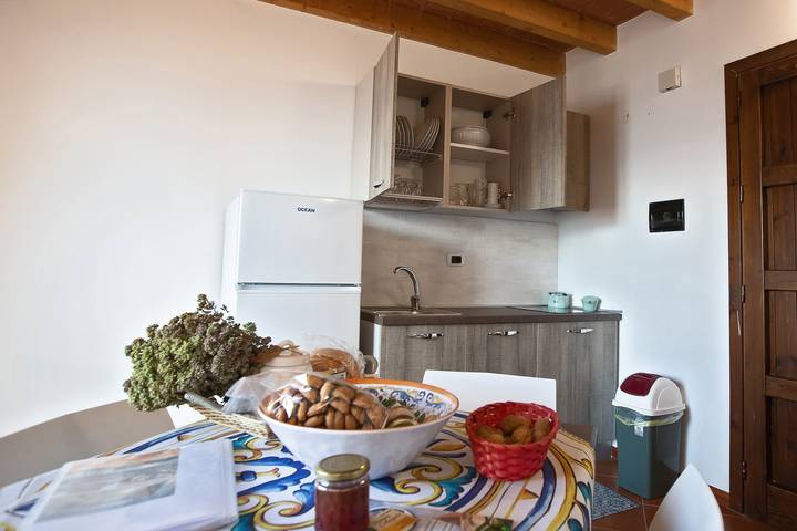 Hel lägenhet, Holiday Home 'Paese Albergo - Arconides' with Sea View, Balcony and Wi-Fi in Motta d'Affermo, Monti Nebrodi