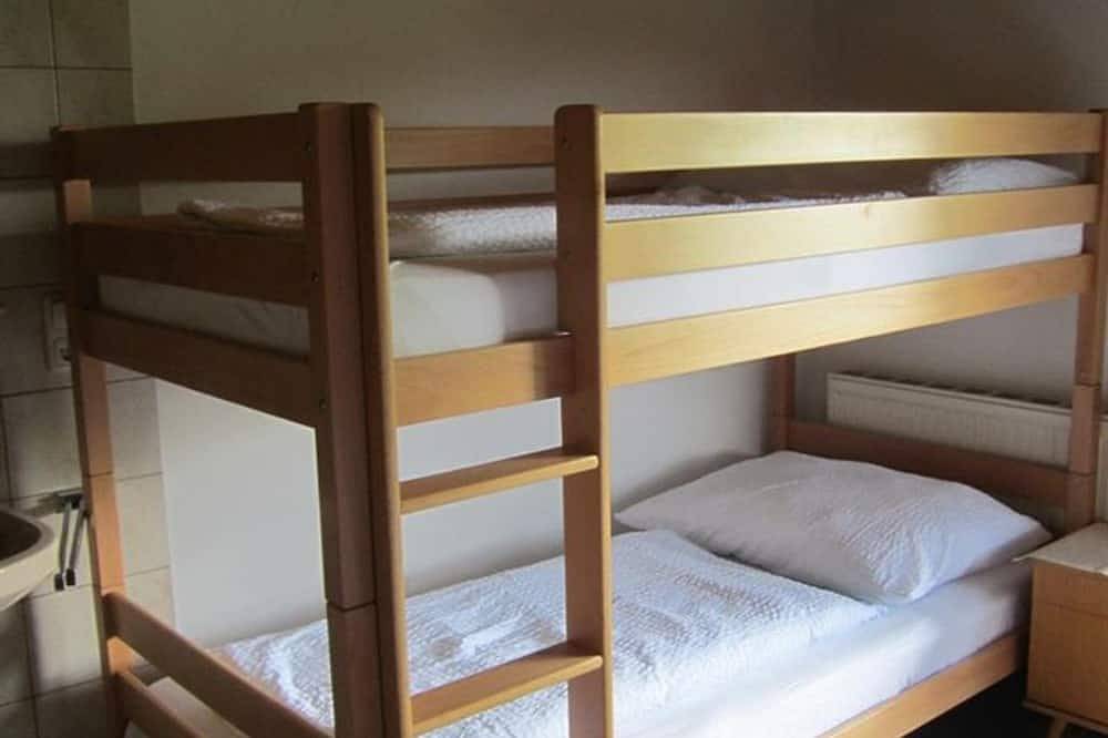 Ganze Wohnung, Ferienwohnung 2. Stock - Ferienwohnung Walburga Ebner in Faistenau, Salzkammergut