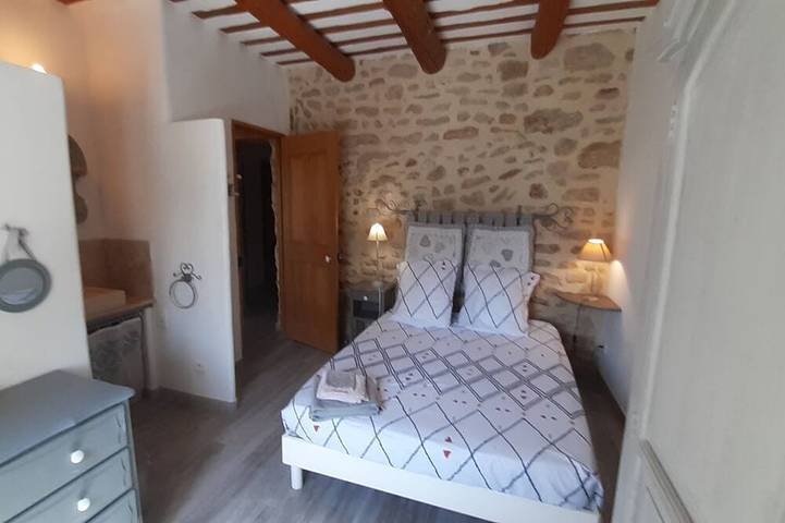 Gîte pour 5 personnes, avec terrasse et jardin à Courthézon - 4