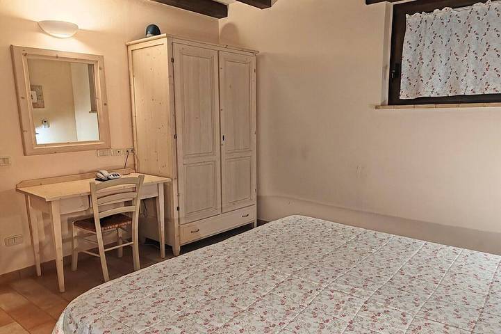 Appartamento intero, Appartamento nelle Marche con piscina e vino in Montecarotto, Provincia di Ancona