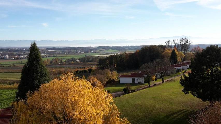 Ferienwohnung für 3 Personen, mit Pool und Balkon sowie Ausblick und Seeblick - 1