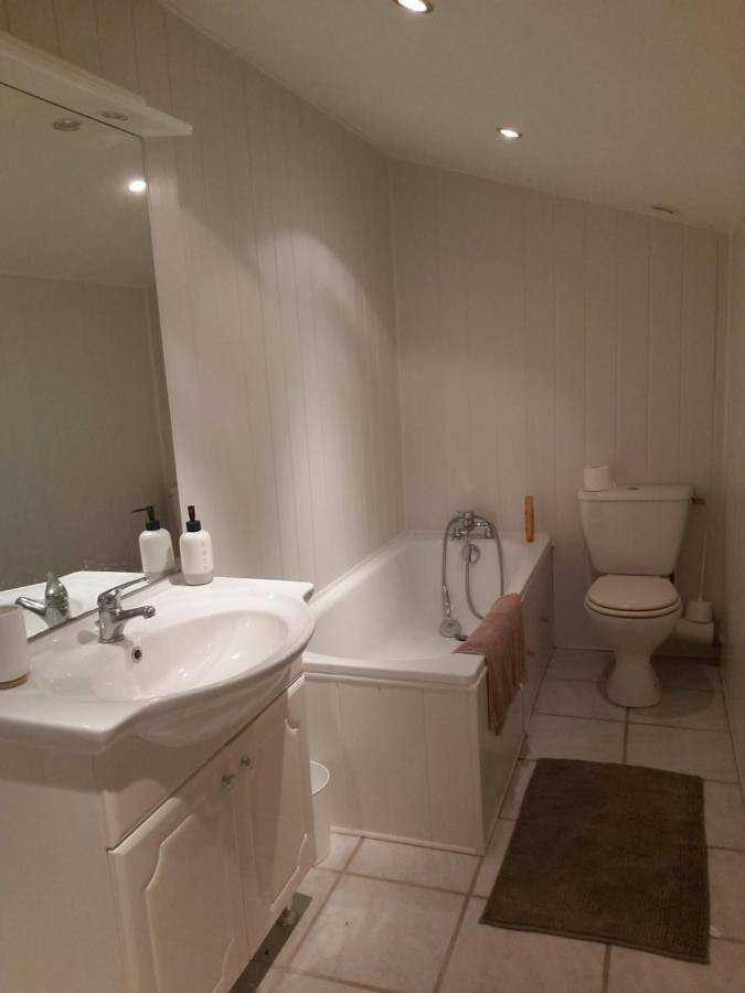 Double Room with Private Bathroom in Céron, Région de Charolles