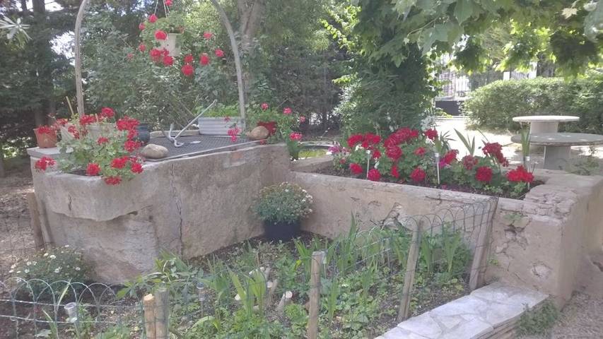 Maison d’hôte pour 3 personnes, avec jardin ainsi que vue et terrasse à Aubagne - 2