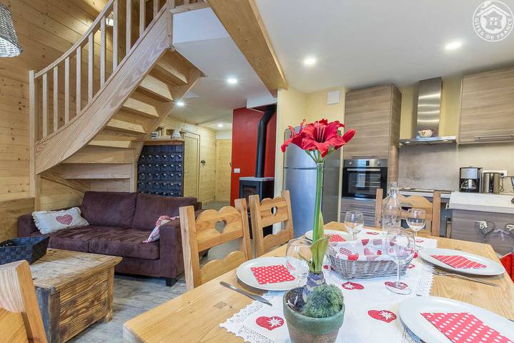 Gîte pour 6 personnes, avec sauna et terrasse à Sollières-Sardières