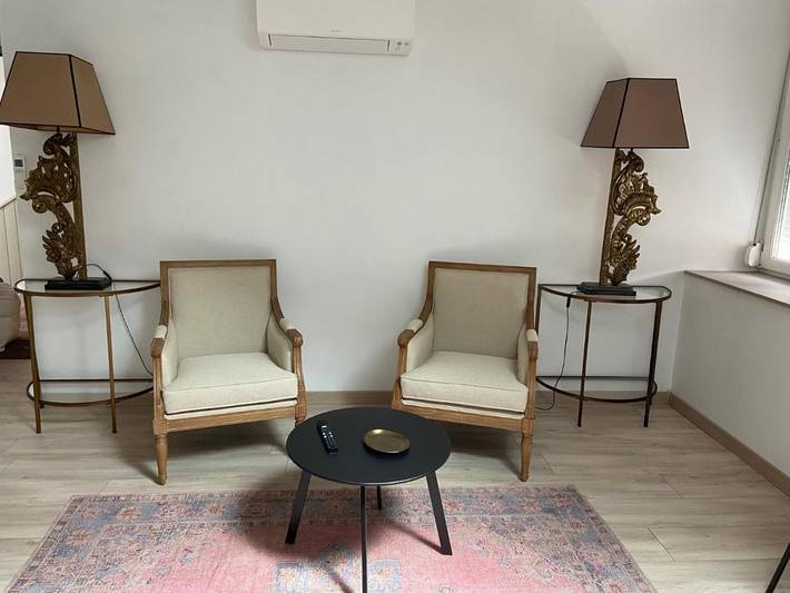 Gîte pour 2 personnes, avec vue, animaux acceptés dans Collegiale Notre Dame - 2