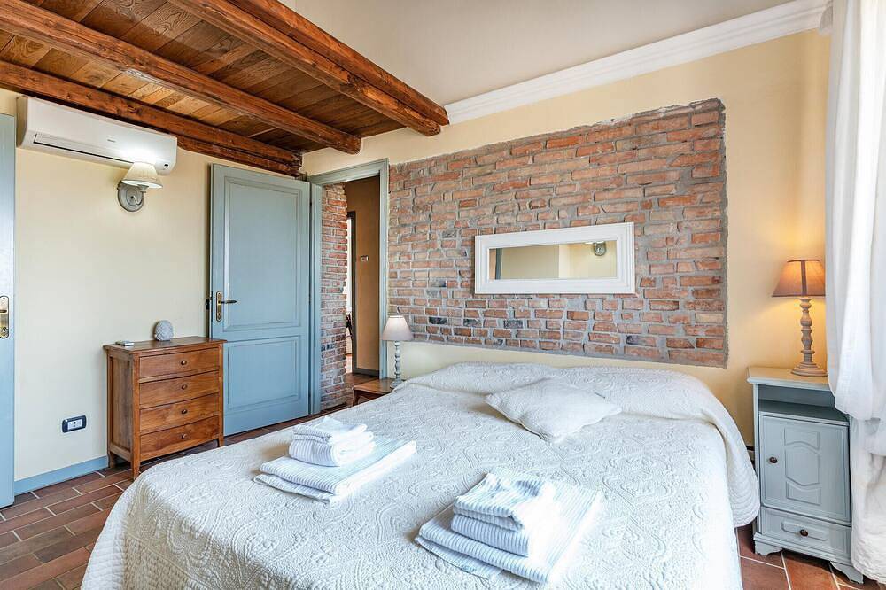 Cozy home in Tuscania Vt with private swimming pool, can be inside or outside in Tuscania, Province de Viterbo