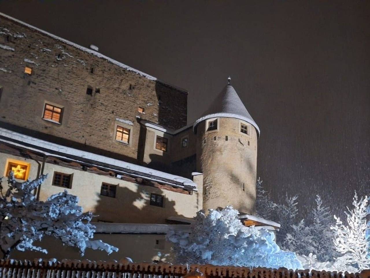 Ganze Ferienwohnung, Schloss Naudersberg - Ferienwohnung 1 in Nauderer Berge, Nauders