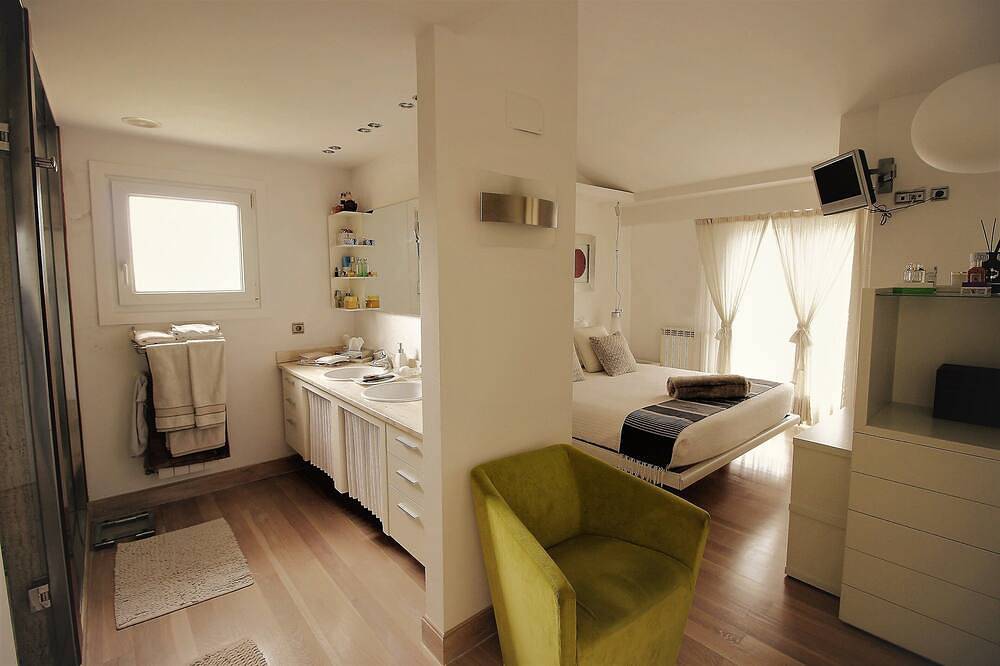 Beautiful Townhouse with Private Pool in San Sebastian, Basque Coast (Spain)