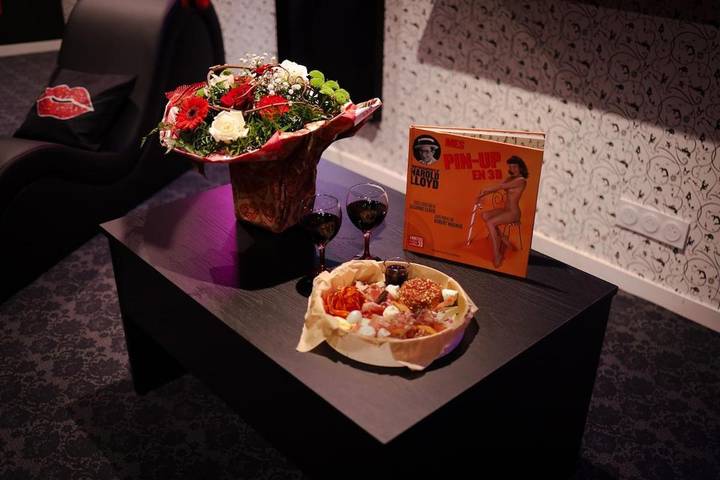 Location de vacances pour 2 personnes, avec jacuzzi à Cherbonnières