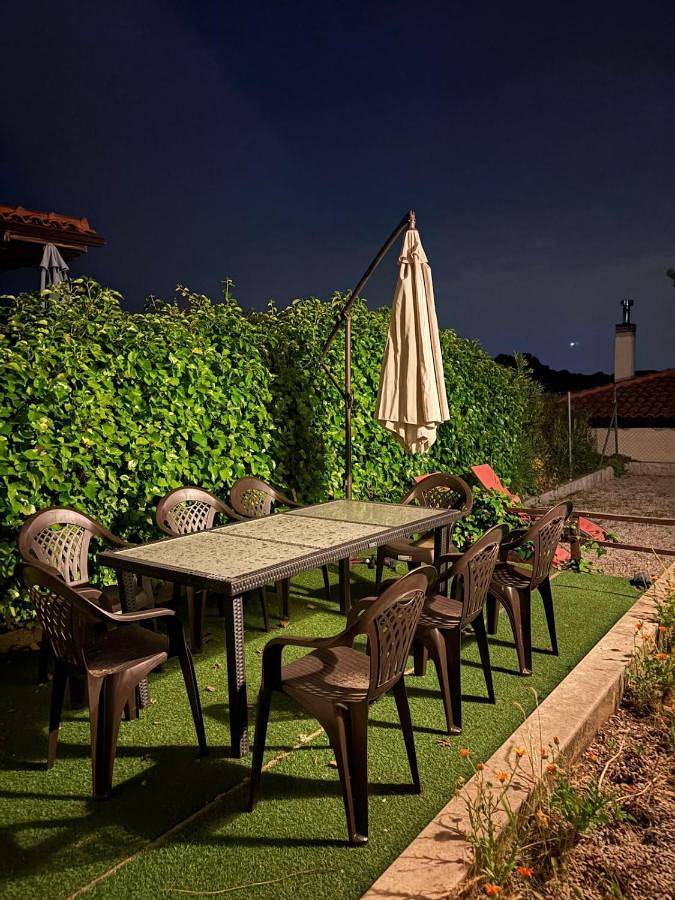 Casa rural para 9 personas, con terraza y vistas, Se admiten mascotas en Bustarviejo