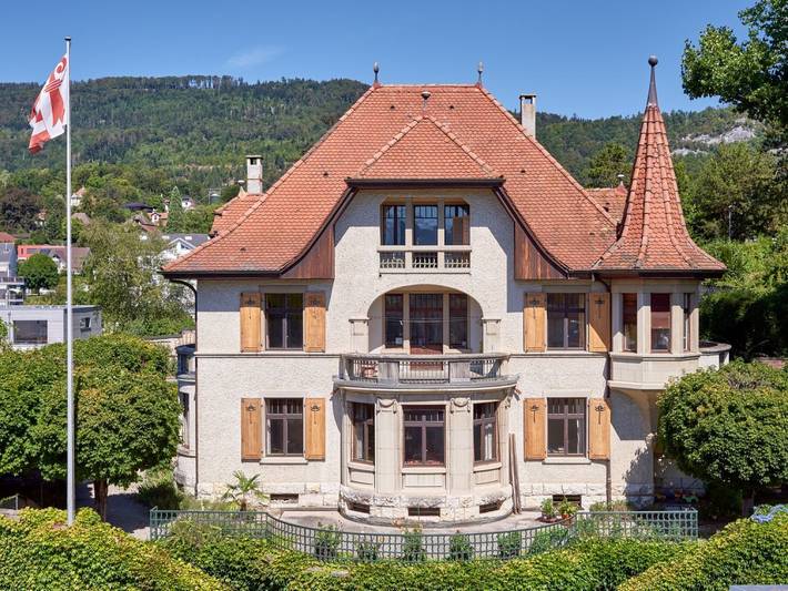 Gîte pour 15 personnes, avec Balcon et Piscine à Delémont
