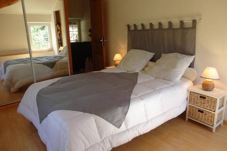 Gîte pour 8 personnes, avec jardin et piscine à Joyeuse - 4