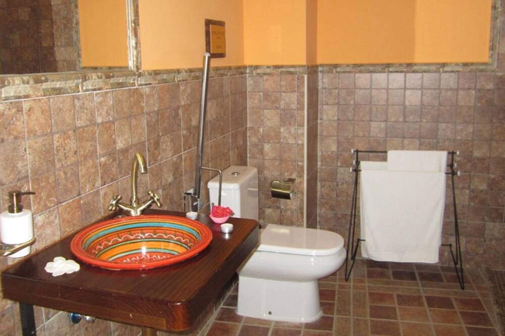 Ländliche Unterkunft Los Molinos - Casa del Arco in Fuentes de León, Sierra Morena