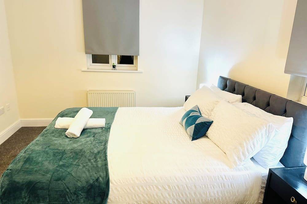 3Bdr Detached Spacious House in Ashford-with free parking in Kingsnorth, Ashford region