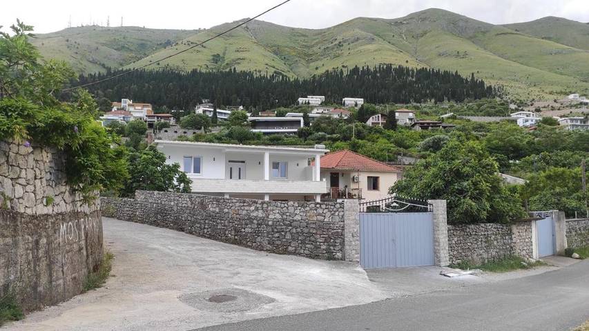 Hôtel pour 4 personnes, avec jardin et vue ainsi que terrasse et vue sur le lac