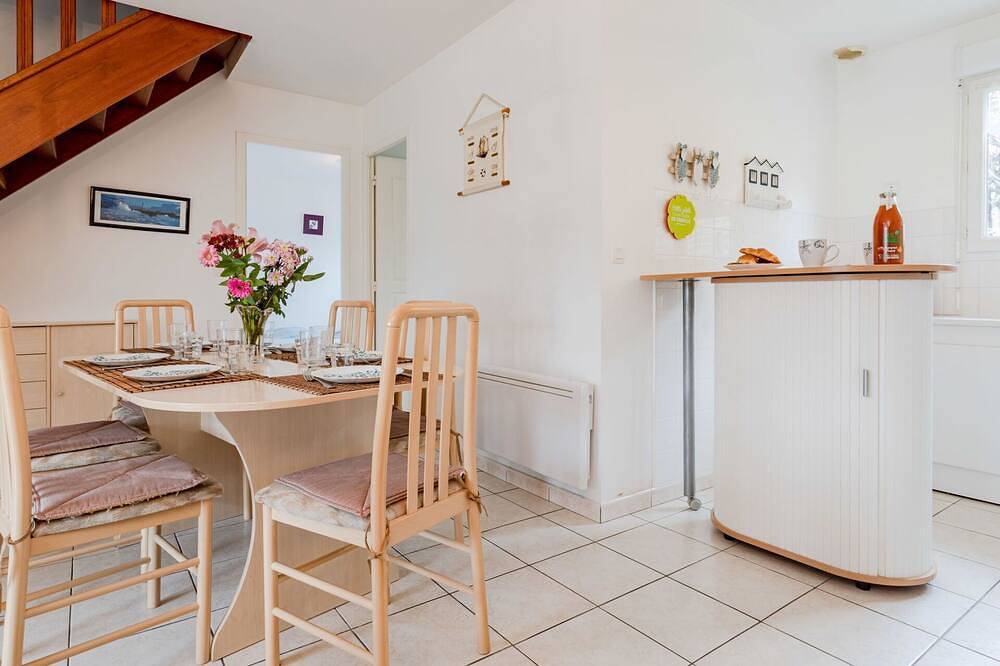 Stunning  villa for 4 people with Wifi, Tv, terrace, pets allowed and parking in Hauteville-sur-Mer, Coutances