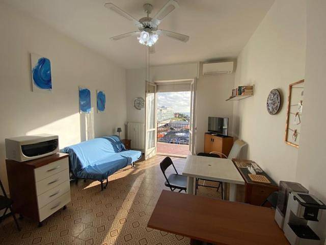 Ferienwohnung für 3 Personen, mit Terrasse und Ausblick, mit Haustier in Albenga