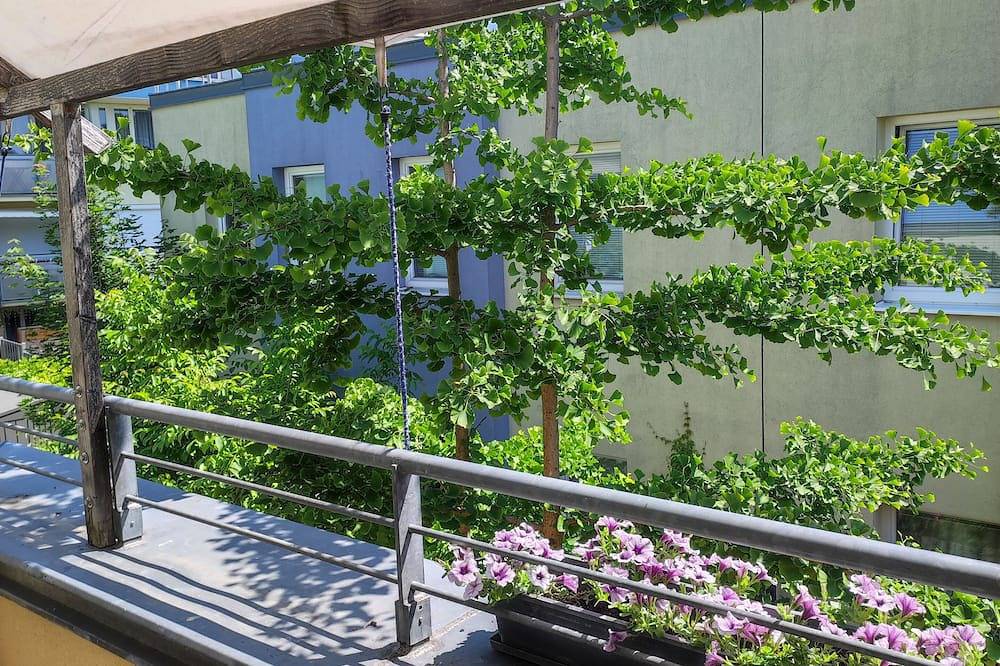 Ganze Wohnung, Geräumiges, helles, ruhiges Zimmer mit Balkon & Tv in Wien, Donau Niederösterreich