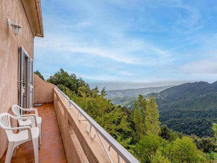 Location de vacances pour 6 personnes, avec Balcon ainsi que Terrasse et Jardin à San-Giovanni-di-Moriani