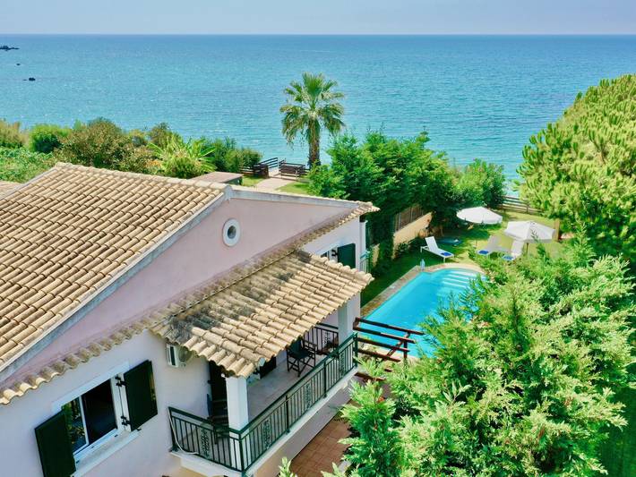 Villa για 8 άτομα, με μπανιέρα υδρομασάζ και κήπο στην Κέρκυρα