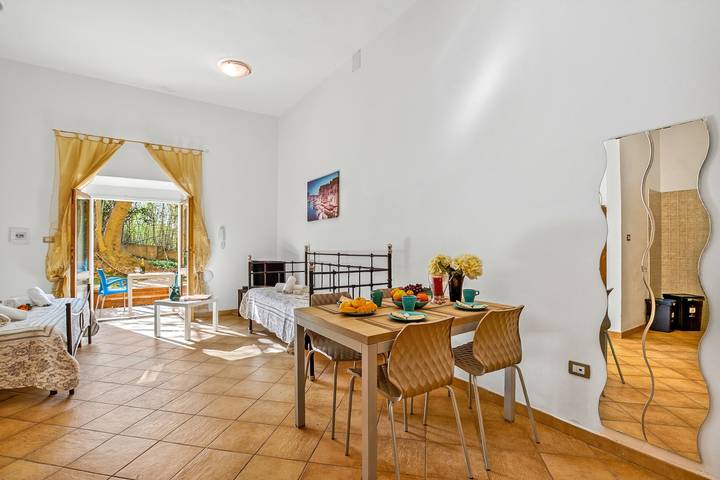 Gîte pour 4 personnes, avec terrasse à Sassari - 3