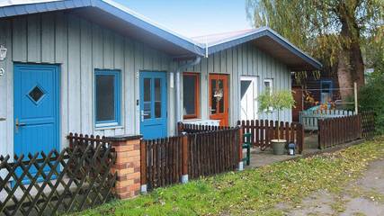 Ferienhaus für 2 Personen, mit Terrasse und Seeblick in Mirow