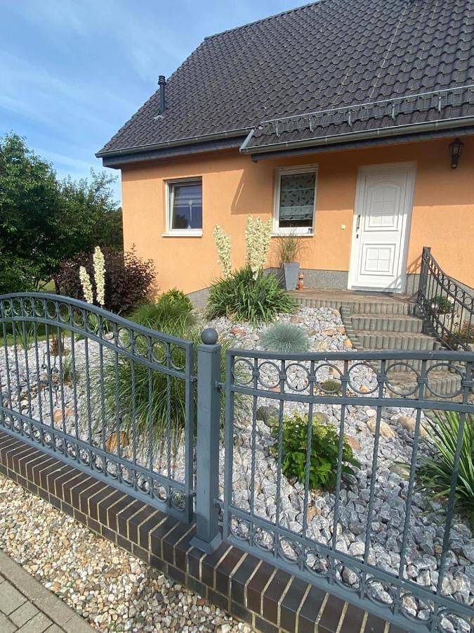 Ferienwohnung für 7 Personen, mit Balkon und Terrasse sowie Garten und Ausblick