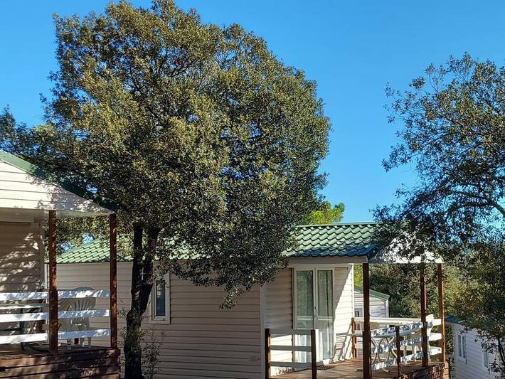 Camping Le Pinada - Mobilheim 5 personen - Louisiane - 2 Zimmer mit überdachter Terrasse - 22m² in Fabrezan, Mittelmeerküste (Frankreich)