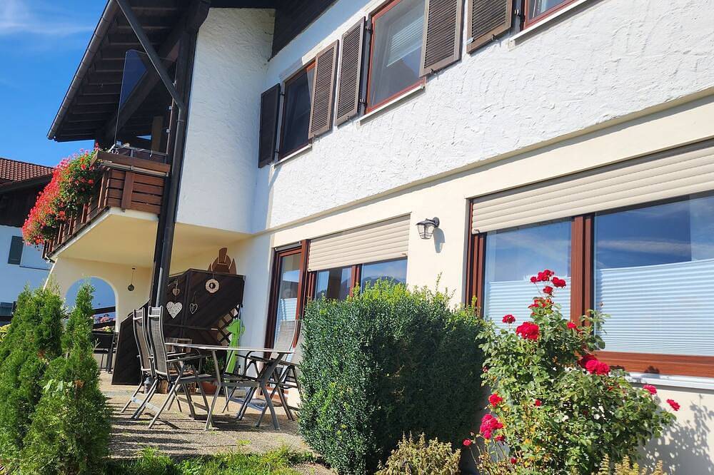 Ganze Wohnung, Gemütliche Ferienwohnung mit traumhaftem Bergblick in Wertach, Bayerisch Schwaben