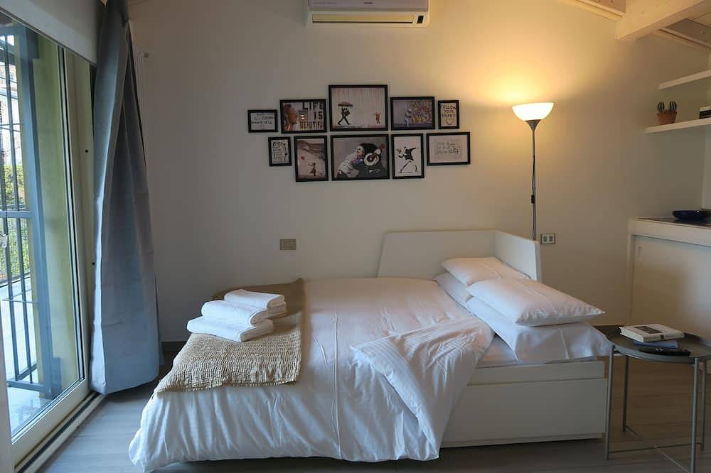 Ganze Wohnung, [I Laghi di Como] Apartment 7 People - Largeterrace-3Rooms-2Bathrooms-1Kitchen in Erba, Brianza