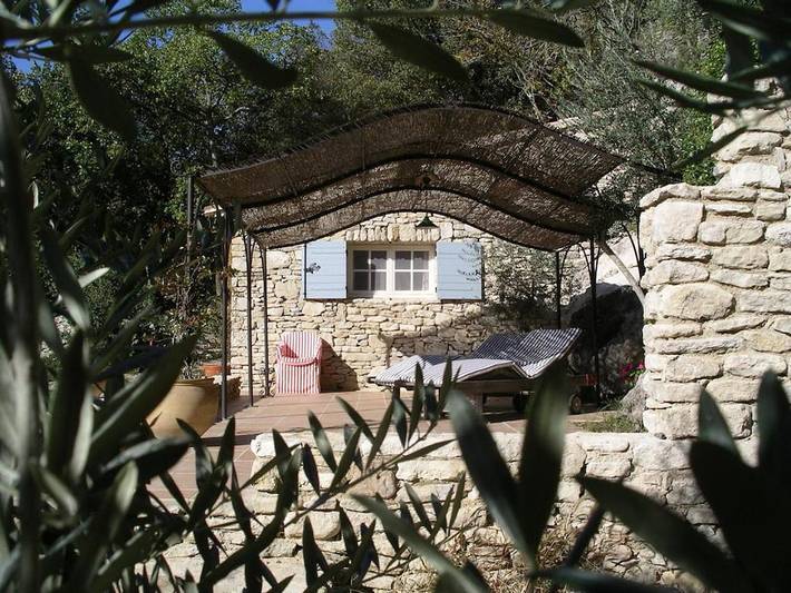 Location de vacances pour 2 personnes, avec piscine ainsi que vue et jardin à Le Beaucet - 3