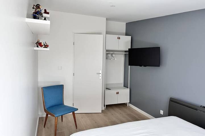 Gîte pour 9 personnes, avec Terrasse à Les Attaques - 2