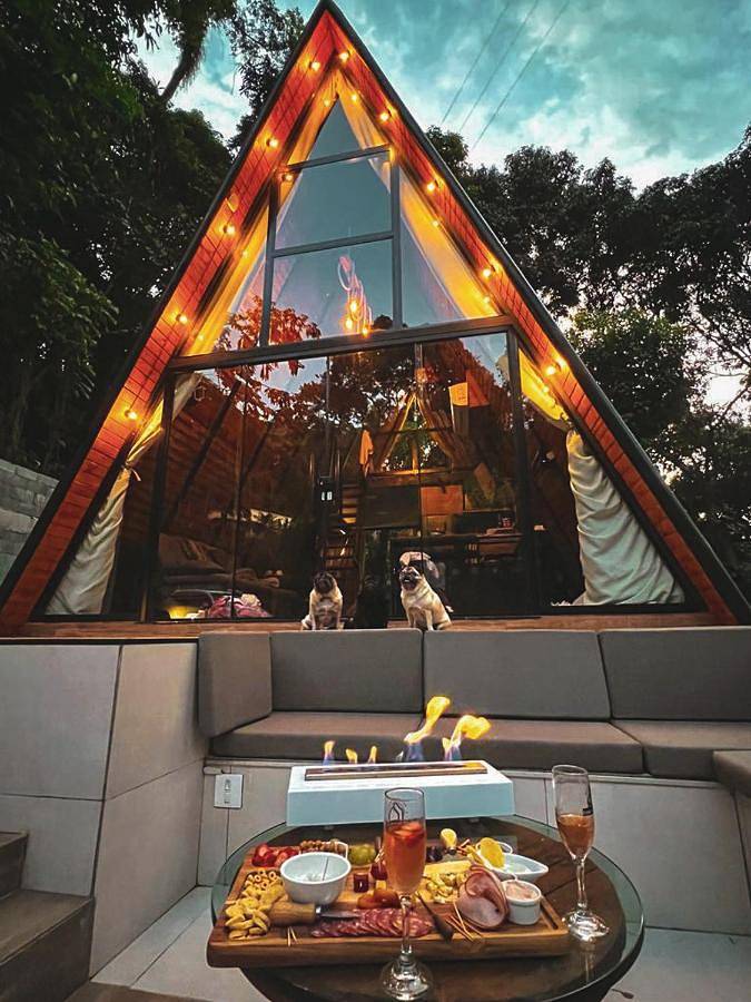 Camping para 4 personas, con jardín además de vistas y piscina, Se admiten mascotas en Brasil