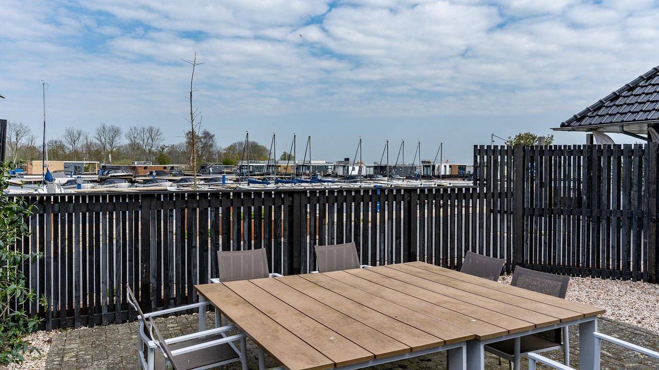 Vakantiehuis voor 9 personen met tuin in Friesland