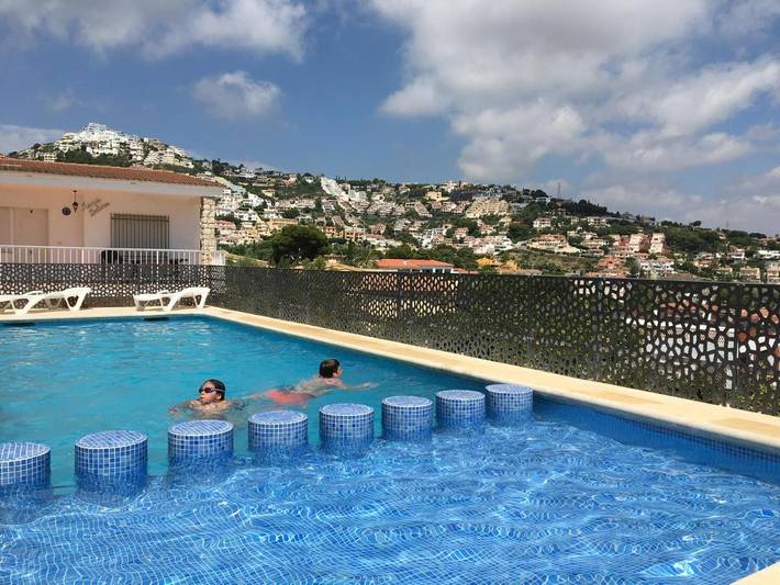Villa pour 6 personnes, avec jardin et piscine ainsi que vue et terrasse, animaux acceptés à Peñíscola - 4
