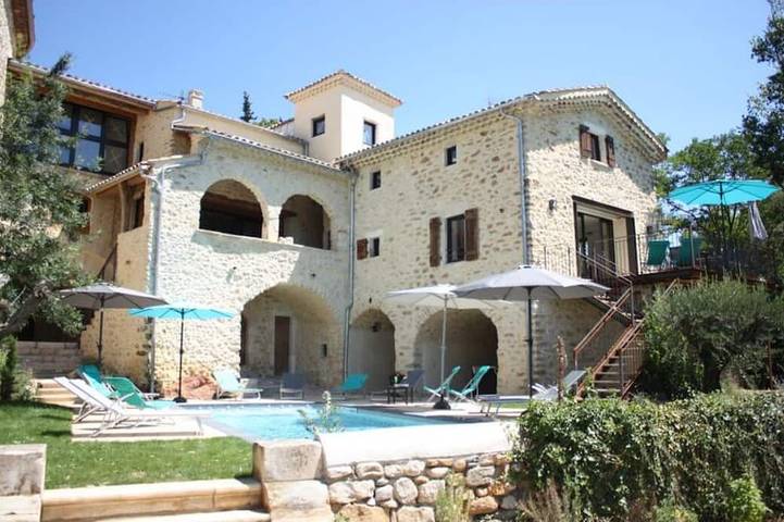 Cottage für 8 Personen, mit Whirlpool und Pool sowie Garten - 1