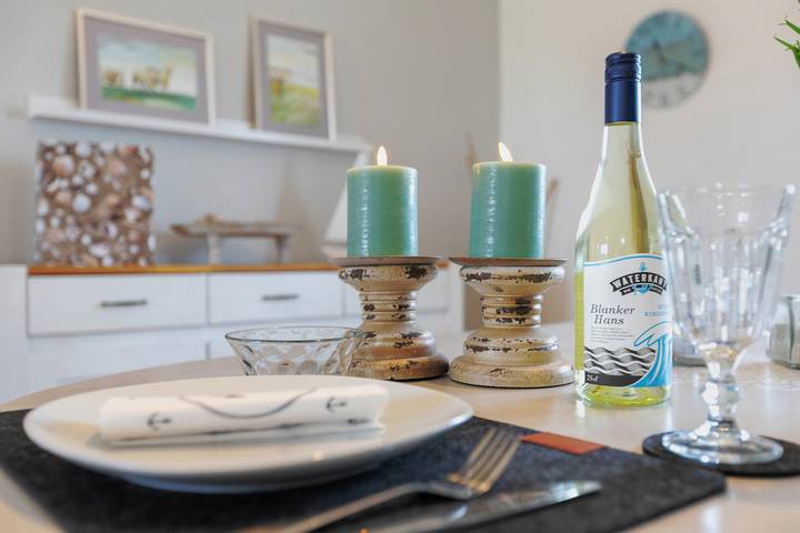 Ganze Wohnung, Ferienwohnung Marschblick" mit privater Terrasse, Gemeinschaftsgarten und Wi-Fi in Reußenköge, Nordfriesland