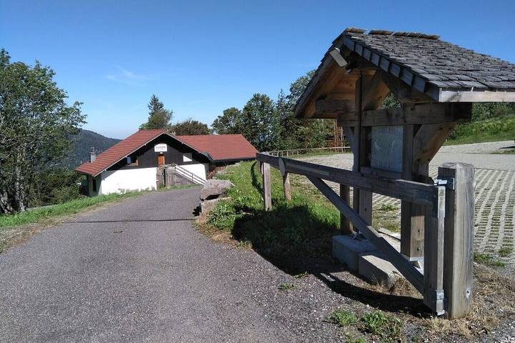 Chalet  16 pers situe au sommet du Ballon d'Alsace  près de la maison d'accueil in Saint-Maurice-sur-Moselle, Région d'Épinal