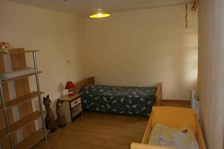 Location de vacances pour 7 personnes, avec jardin à Landevieille - 4