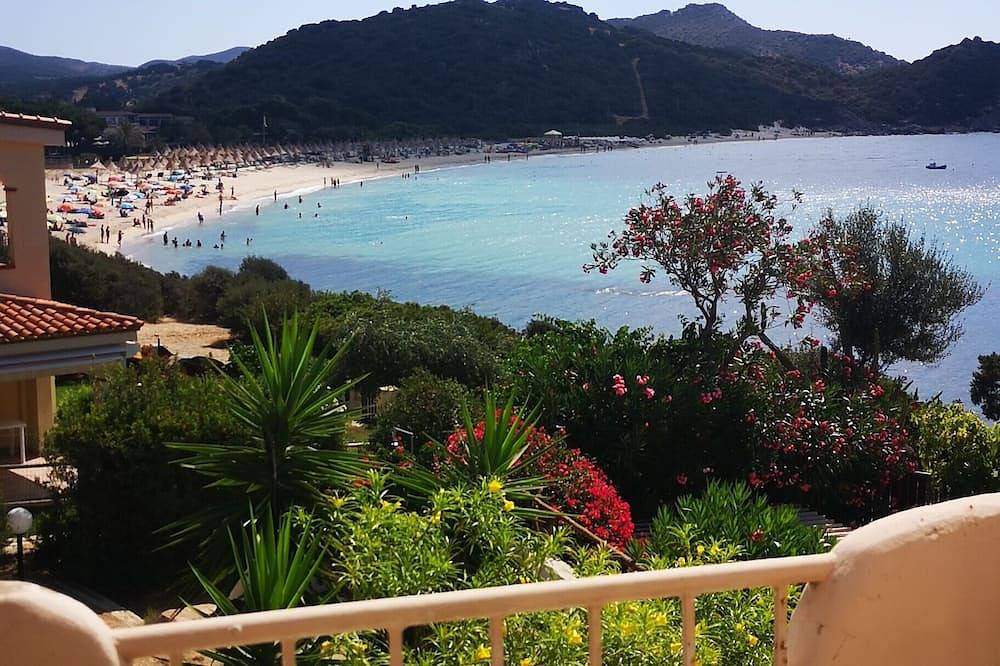 Sea Front Villino ( 30 m. from the sea )Iun R3735. property name Villino 2  in Villasimius, Cagliari Provinz